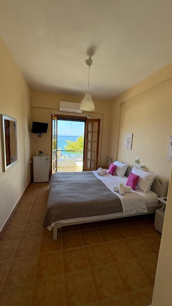 Romanza Rooms Poulithra Exterior photo